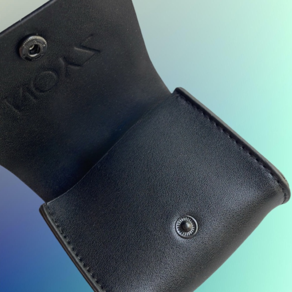 NOYZ Black Faux Leather Earbud Case NWT - Picture 4 of 4